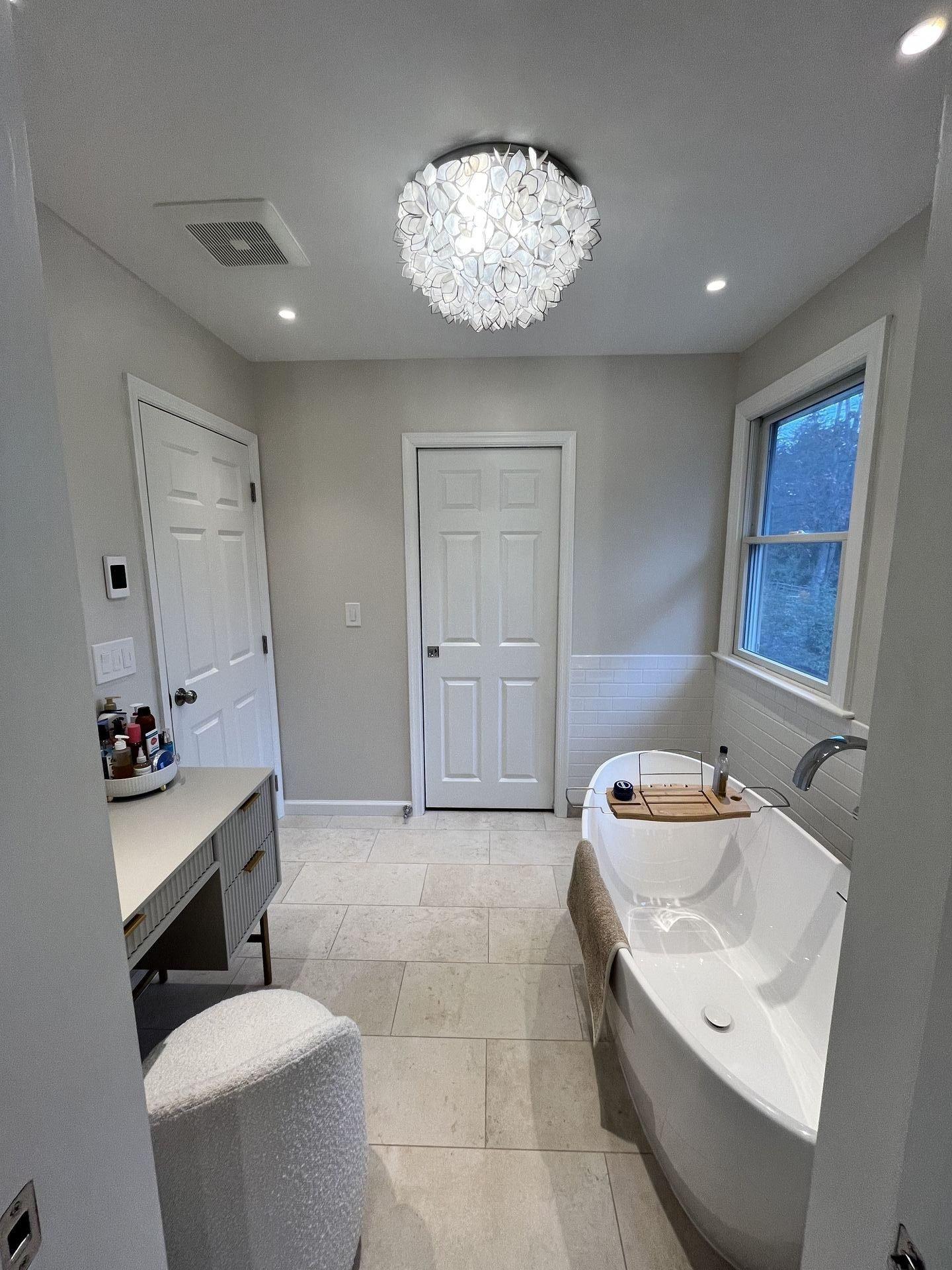 Bathrooms project photo 2 by Somerwood Builders